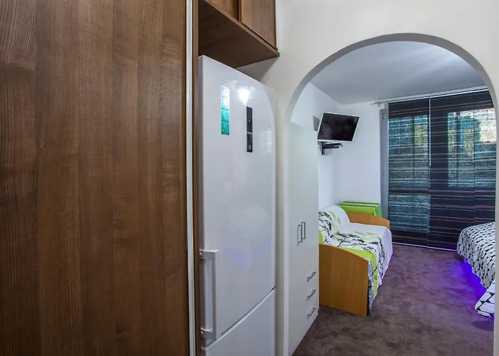 Petrzalka Air-conditioned 24h Check-in * 布拉迪斯拉发