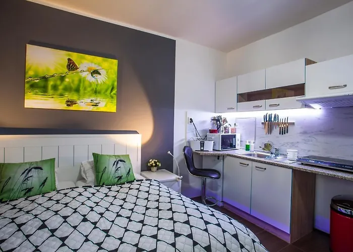 Petrzalka Air-conditioned 24h Check-in Apartament