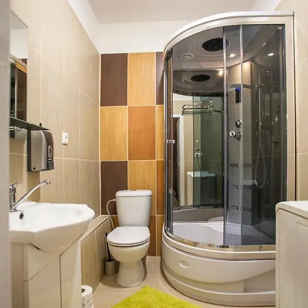 Petrzalka Air-conditioned 24h Check-in Апартаменты Братислава